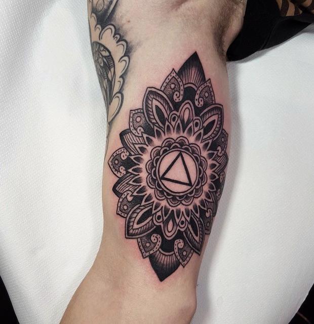 85+ Fascinating Sleeve Tattoos Design Ideas For Men and Women