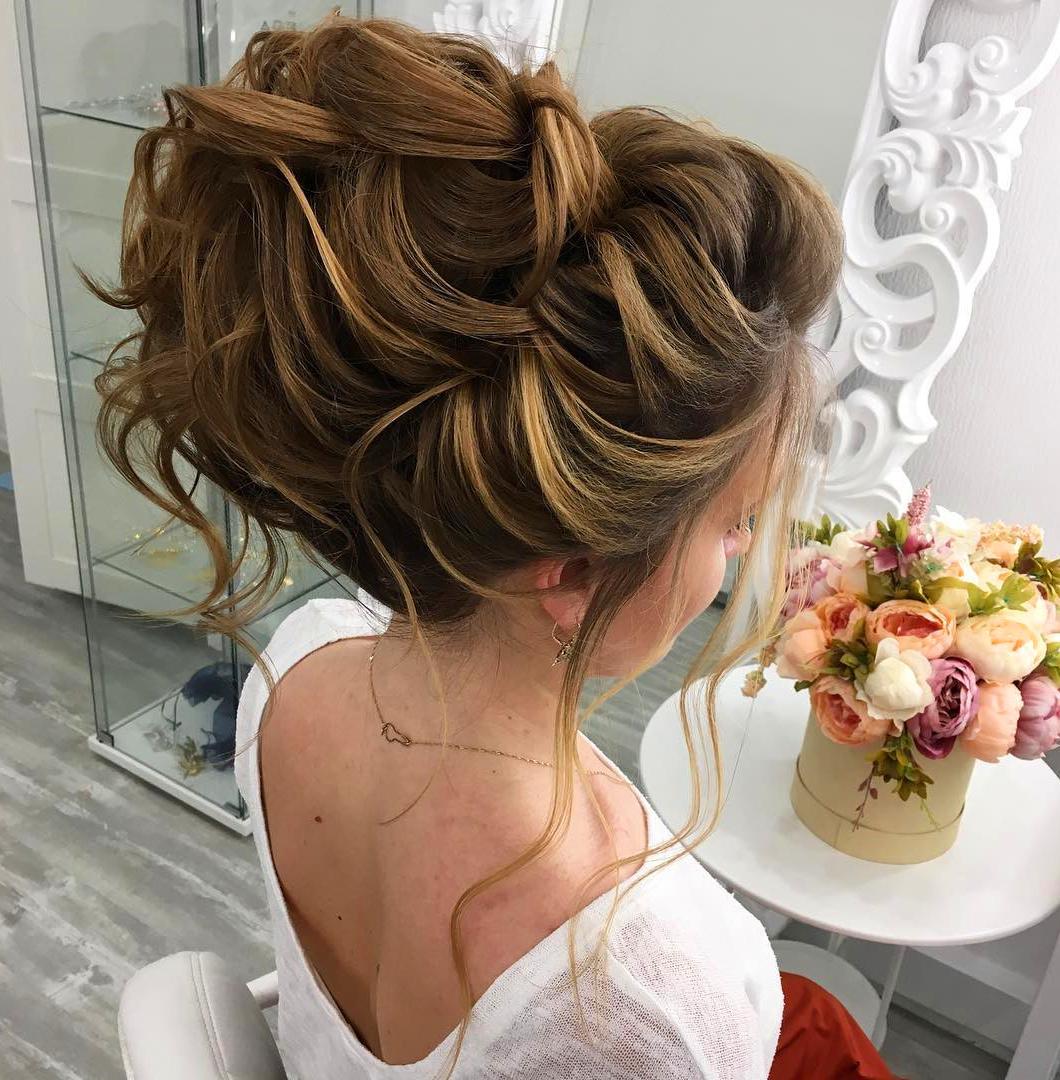 Wedding Hairstyles For Medium Length Hair #weddingforward #wedding #bride #weddinghair #summerweddinghairstyles #weddinghair #hairstyles #updo