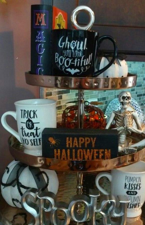 75+ Ways To Decorate Your Tiered Tray For Halloween