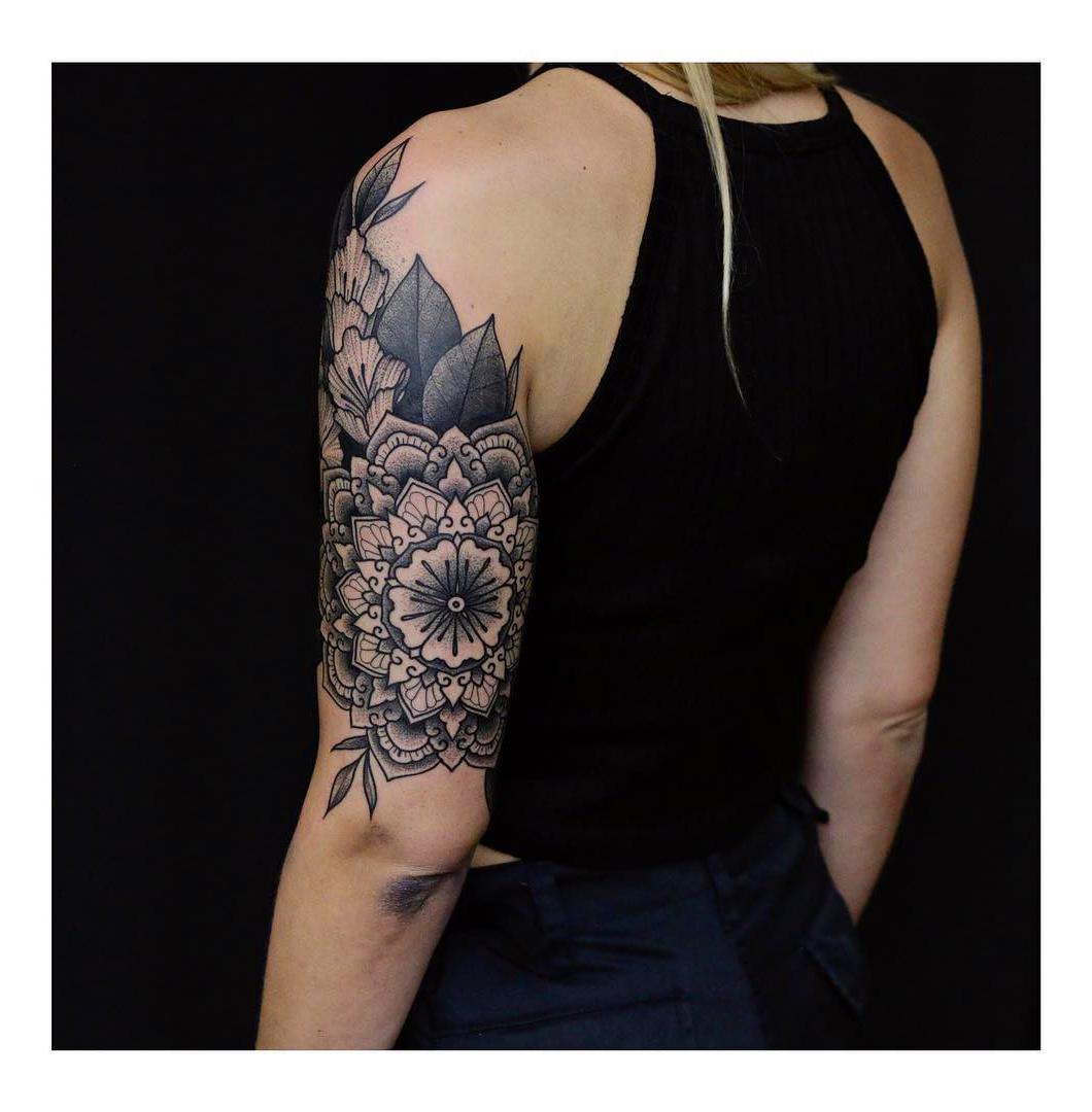 85+ Fascinating Sleeve Tattoos Design Ideas For Men and Women #SleeveTattoos #TattoosWomen #TattoosMen