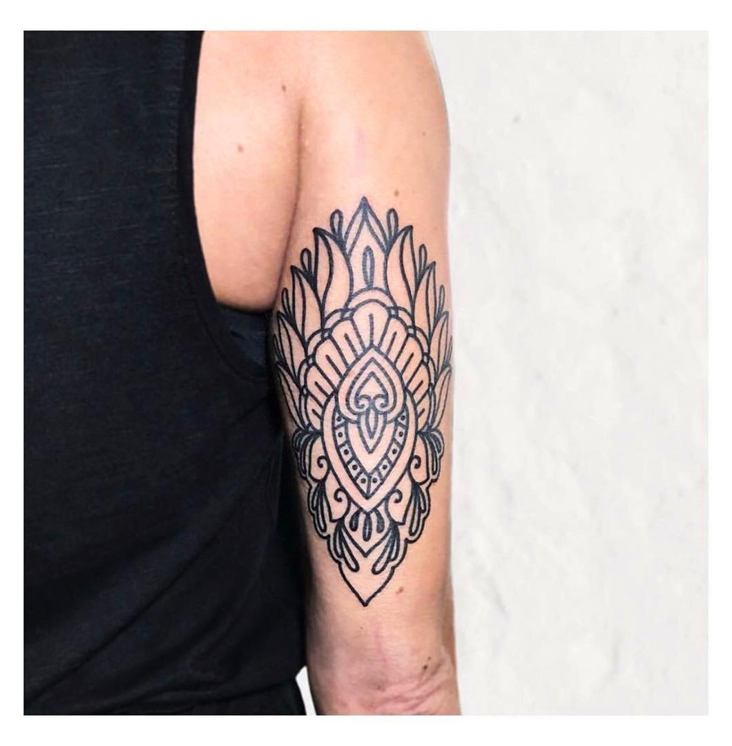 85+ Fascinating Sleeve Tattoos Design Ideas For Men and Women #SleeveTattoos #TattoosWomen #TattoosMen