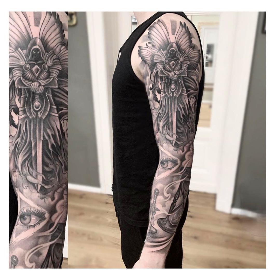 85+ Fascinating Sleeve Tattoos Design Ideas For Men and Women #SleeveTattoos #TattoosWomen #TattoosMen