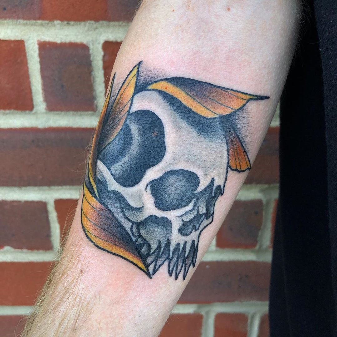 35 Watercolor Skull Tattoo Designs For Men and Women