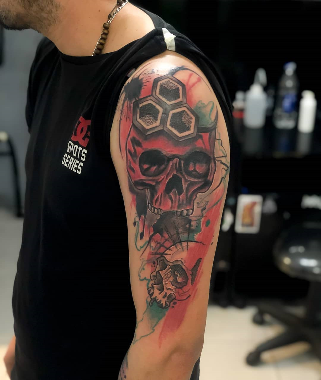 35 Watercolor Skull Tattoo Designs For Men and Women