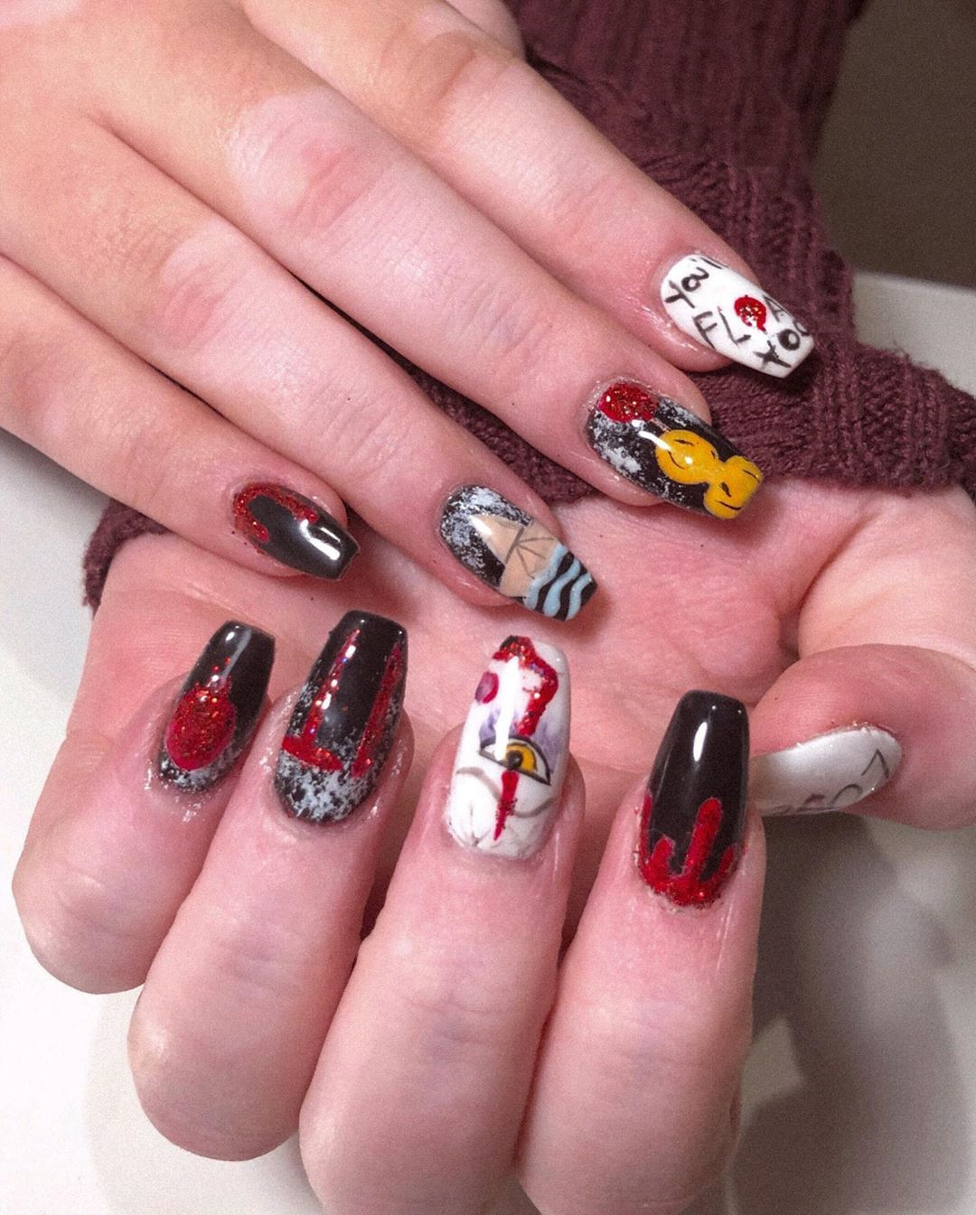 55 Amazing Halloween Nail Art Ideas #Halloween #HalloweenNail