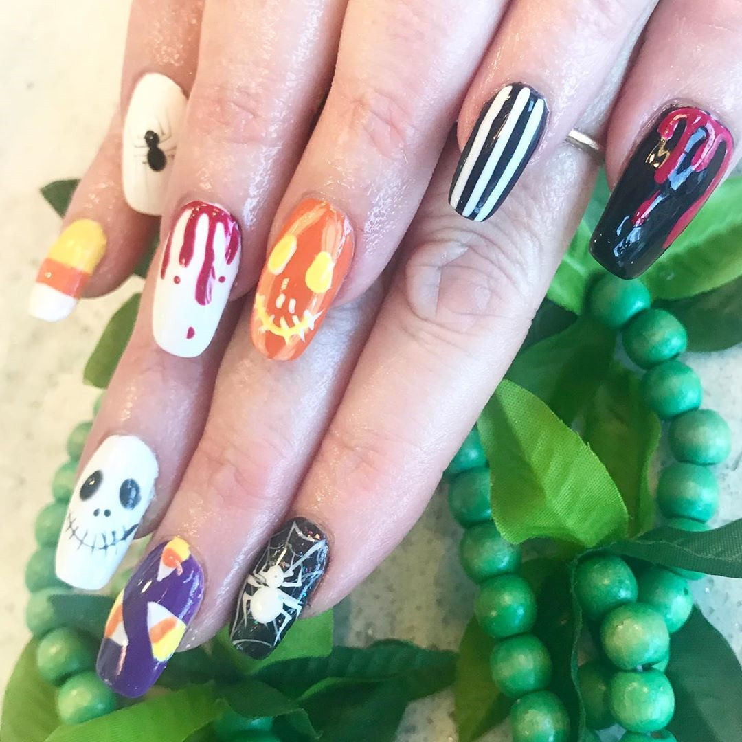 55 Amazing Halloween Nail Art Ideas #Halloween #HalloweenNail