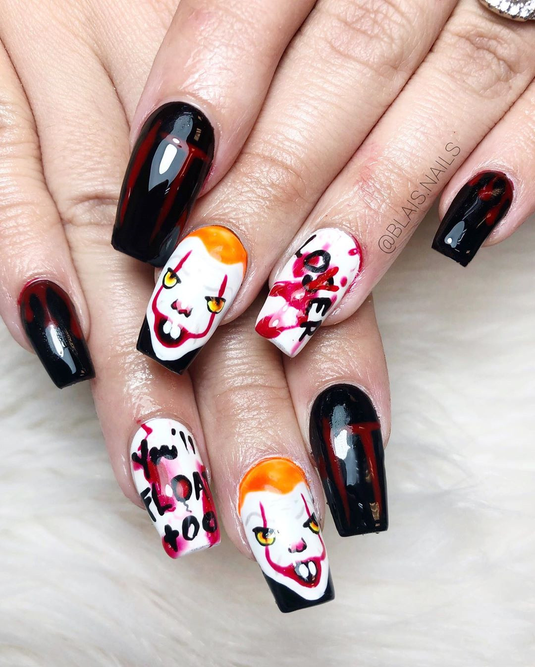 55 Amazing Halloween Nail Art Ideas #Halloween #HalloweenNail