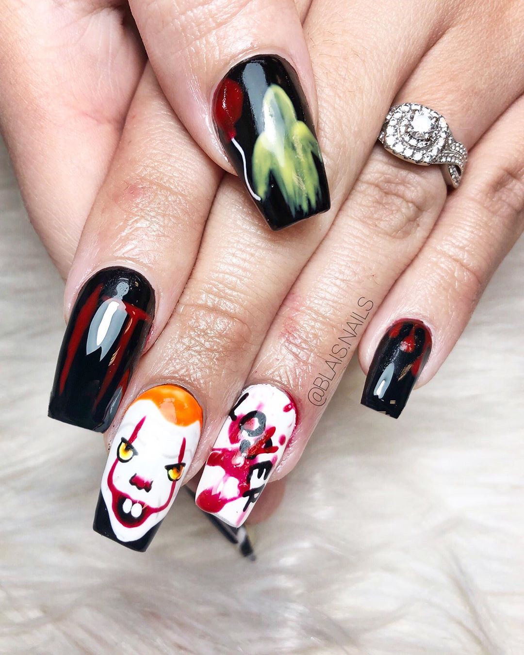 55 Amazing Halloween Nail Art Ideas #Halloween #HalloweenNail