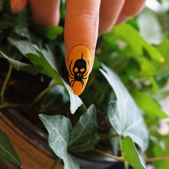 55 Amazing Halloween Nail Art Ideas #Halloween #HalloweenNail