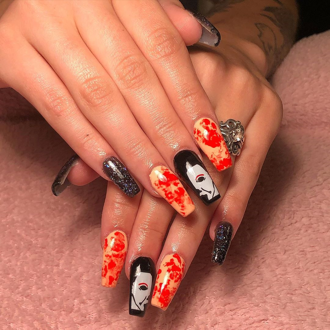 55 Amazing Halloween Nail Art Ideas #Halloween #HalloweenNail