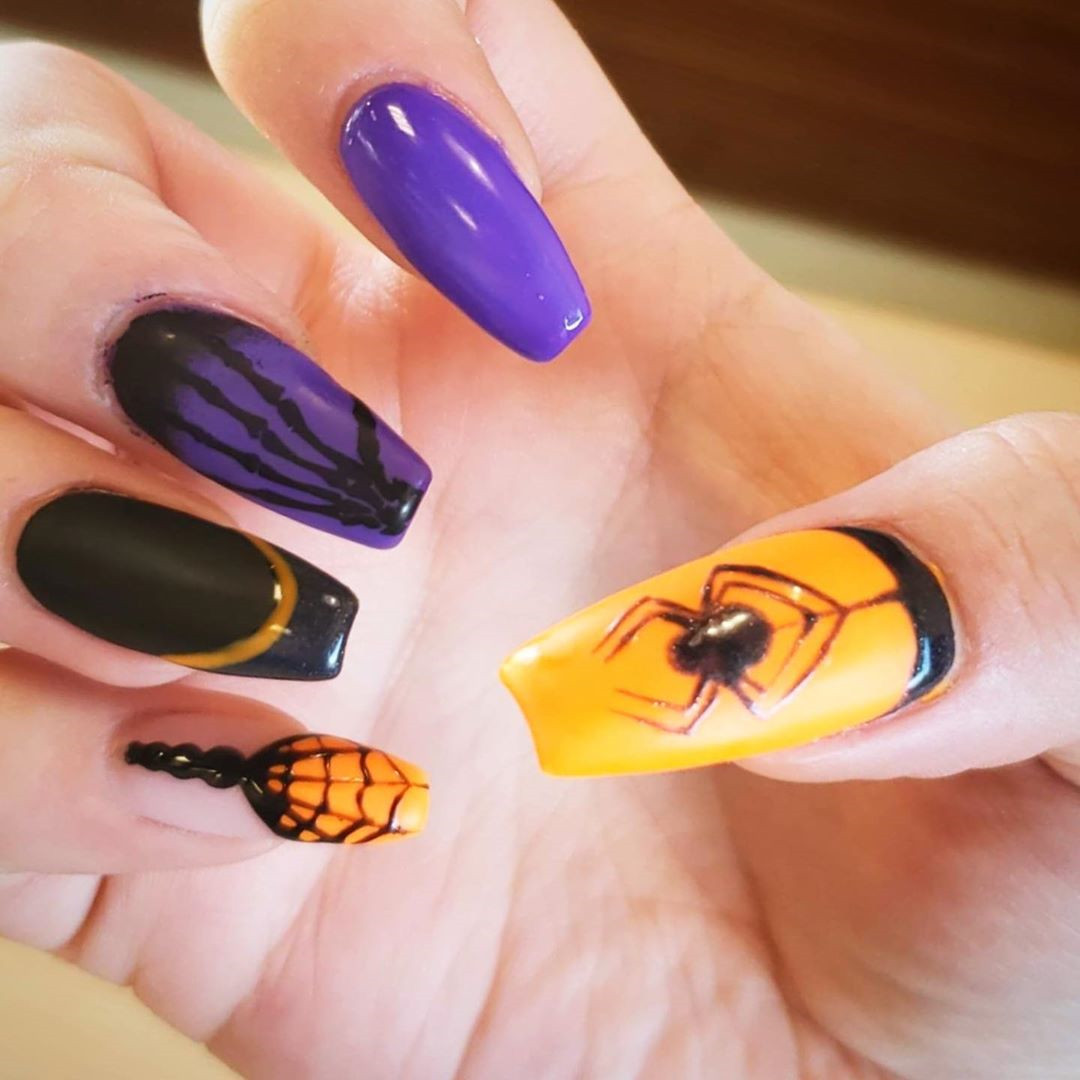 55 Amazing Halloween Nail Art Ideas #Halloween #HalloweenNail