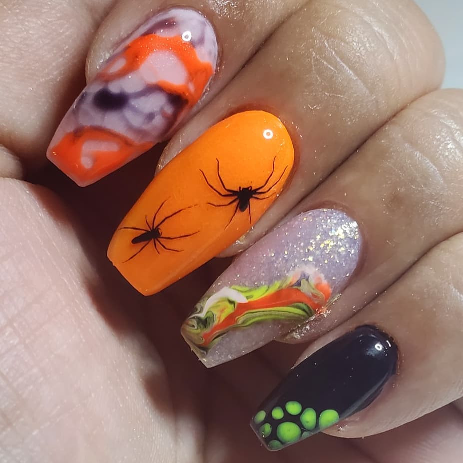 55 Amazing Halloween Nail Art Ideas #Halloween #HalloweenNail