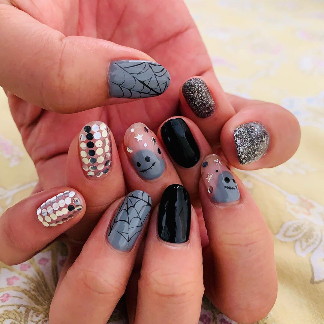 55 Amazing Halloween Nail Art Ideas #Halloween #HalloweenNail