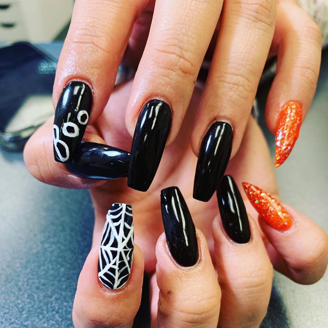 55 Amazing Halloween Nail Art Ideas #Halloween #HalloweenNail