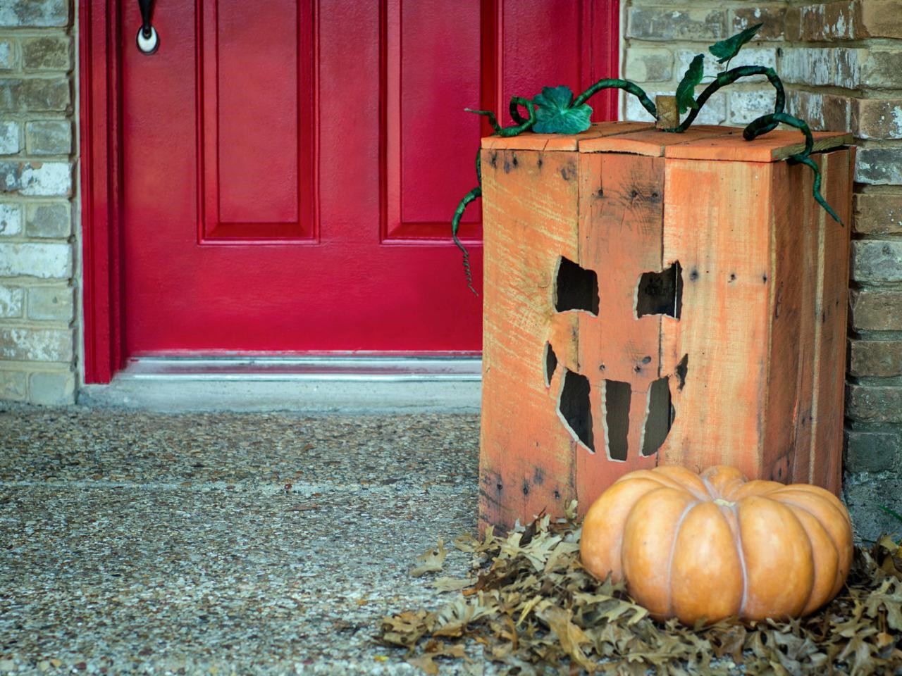 55 Easy DIY Halloween Decorations That Are Wickedly Creative