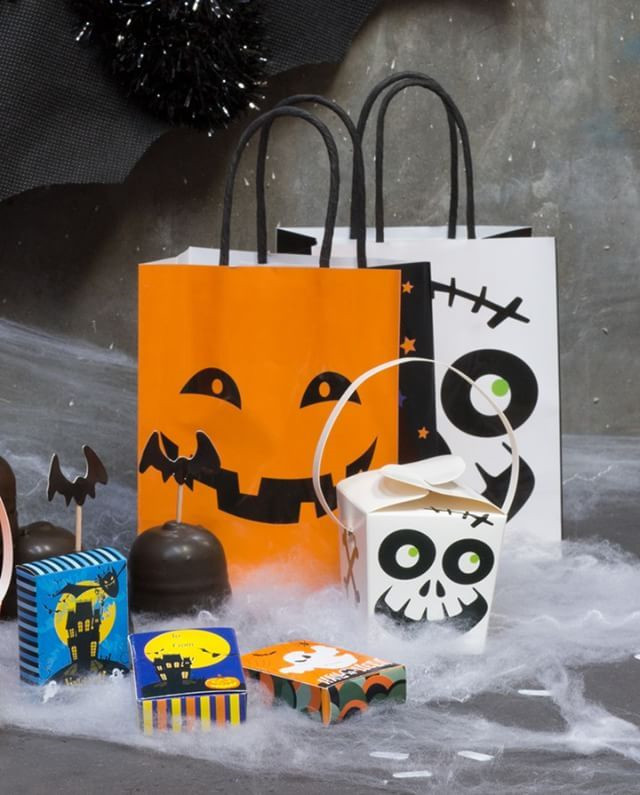 55 Easy DIY Halloween Decorations That Are Wickedly Creative