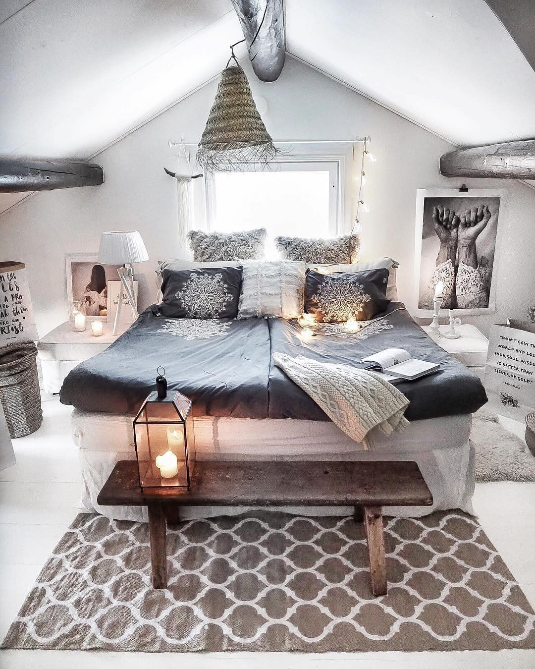 55 Creative Bohemian Bedroom Decor Ideas #dormroom #dormroomdecor #collegedormroom