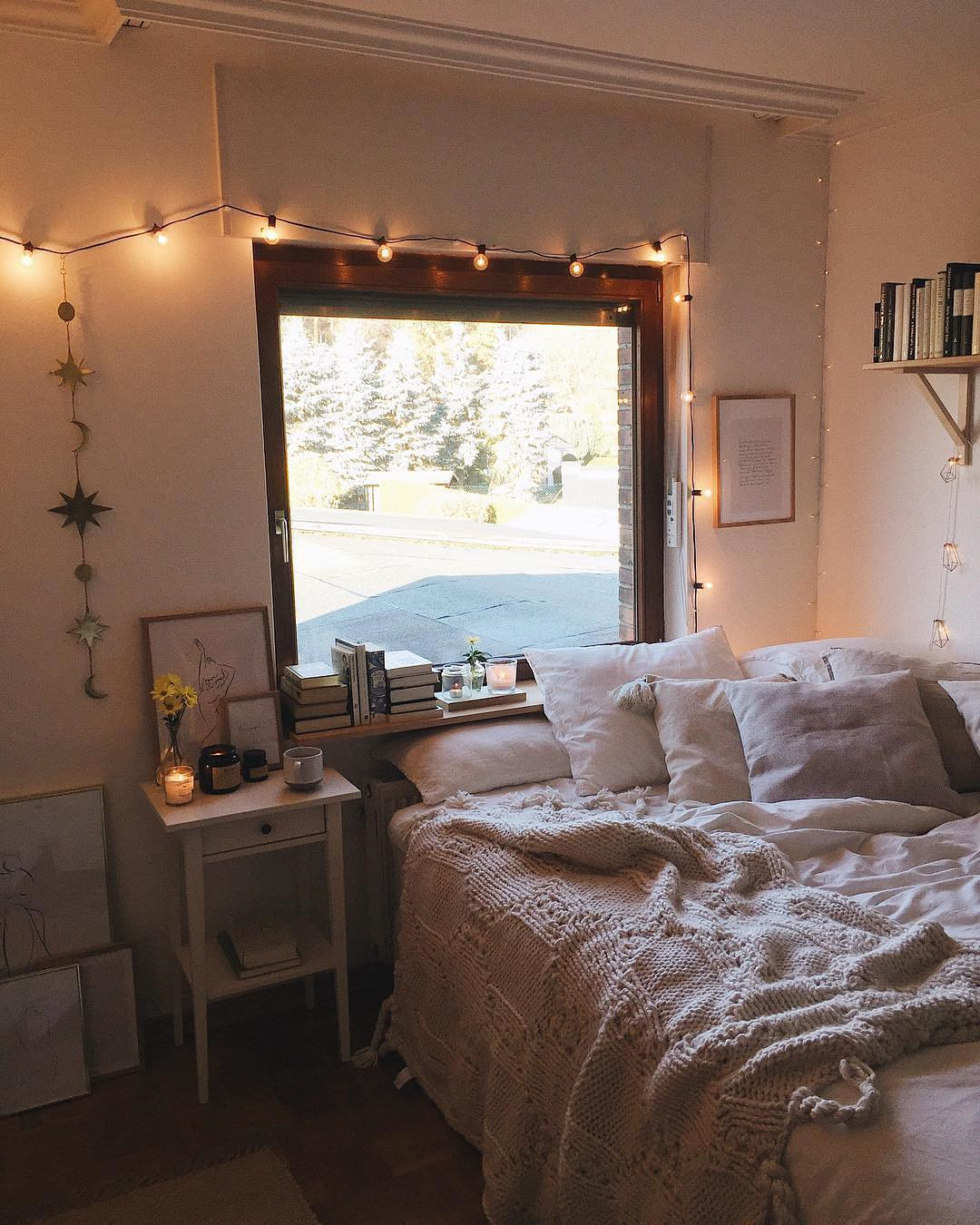 55 Creative Bohemian Bedroom Decor Ideas #dormroom #dormroomdecor #collegedormroom