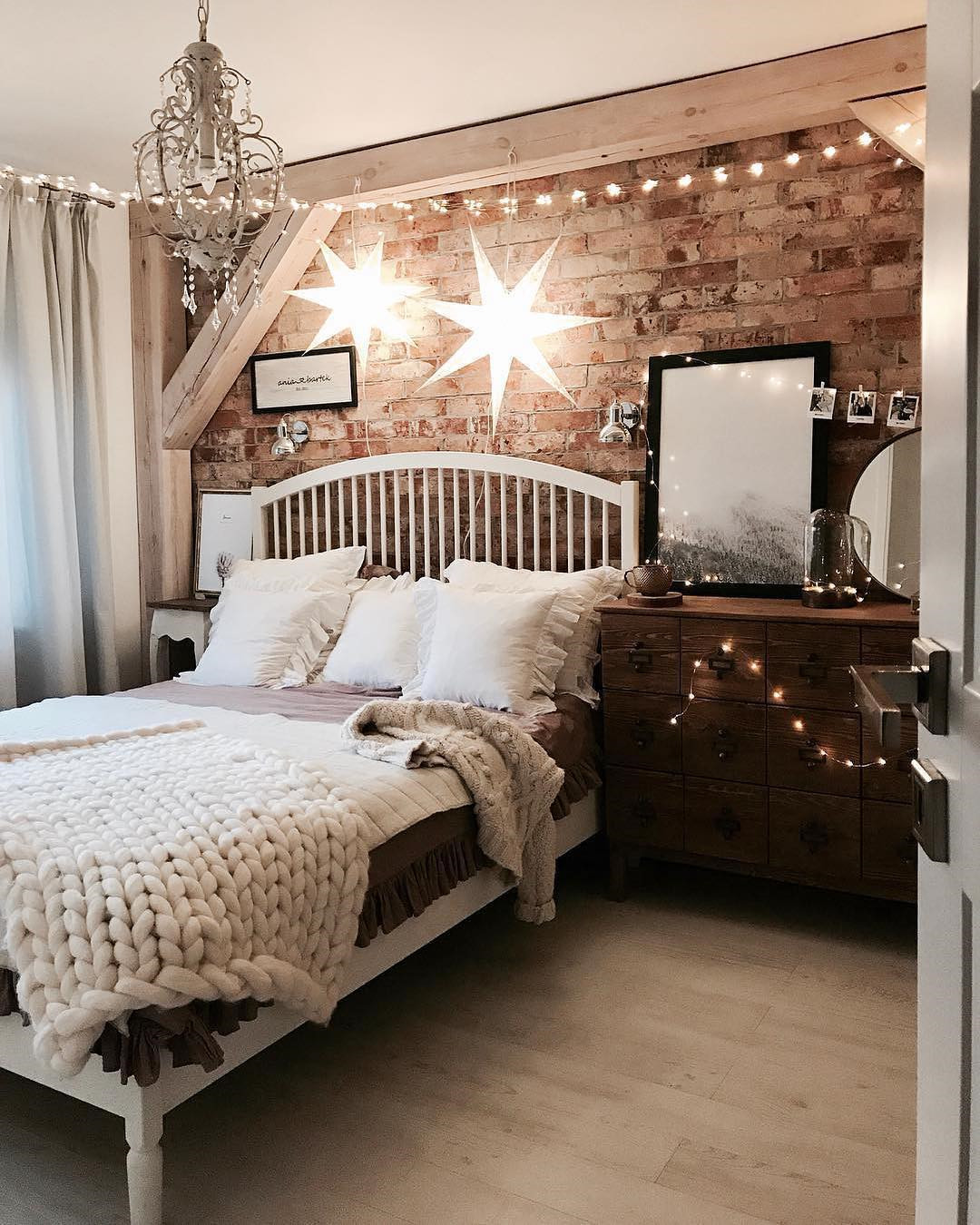 55 Creative Bohemian Bedroom Decor Ideas #dormroom #dormroomdecor #collegedormroom