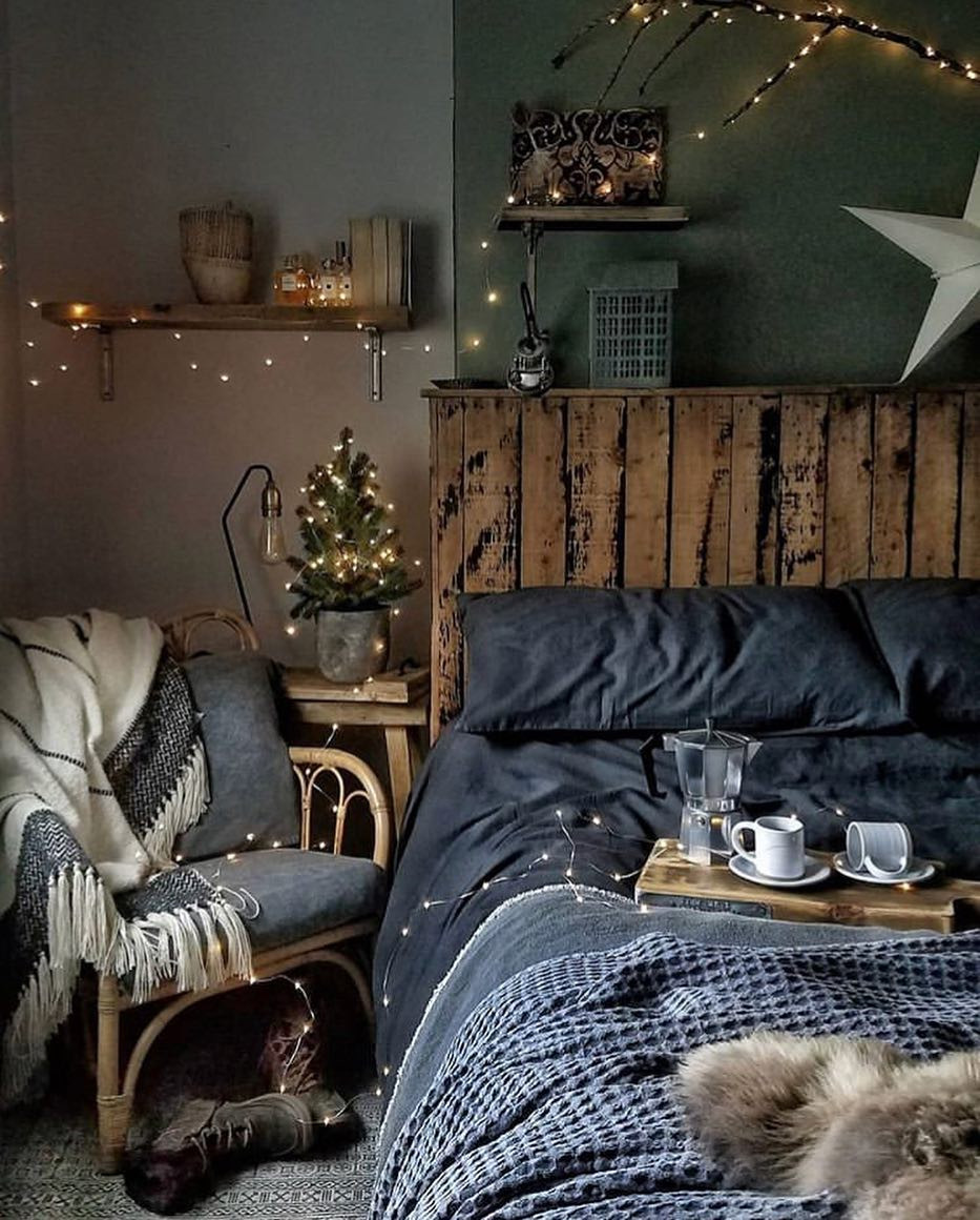 55 Creative Bohemian Bedroom Decor Ideas #dormroom #dormroomdecor #collegedormroom