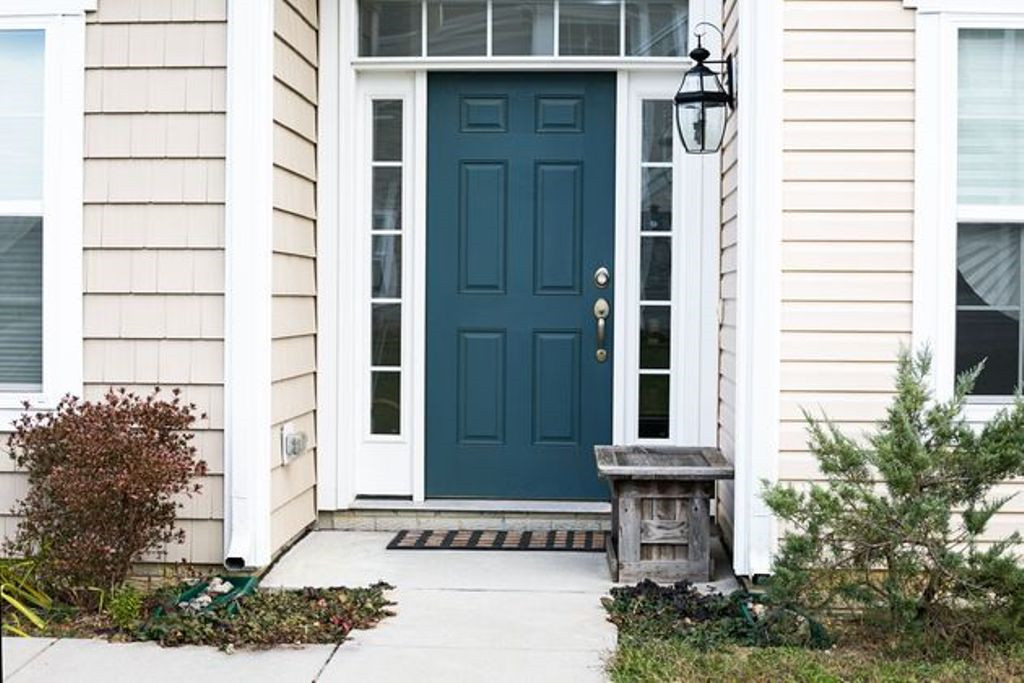 32 Best Paint Colors to Upgrade Your Front Door