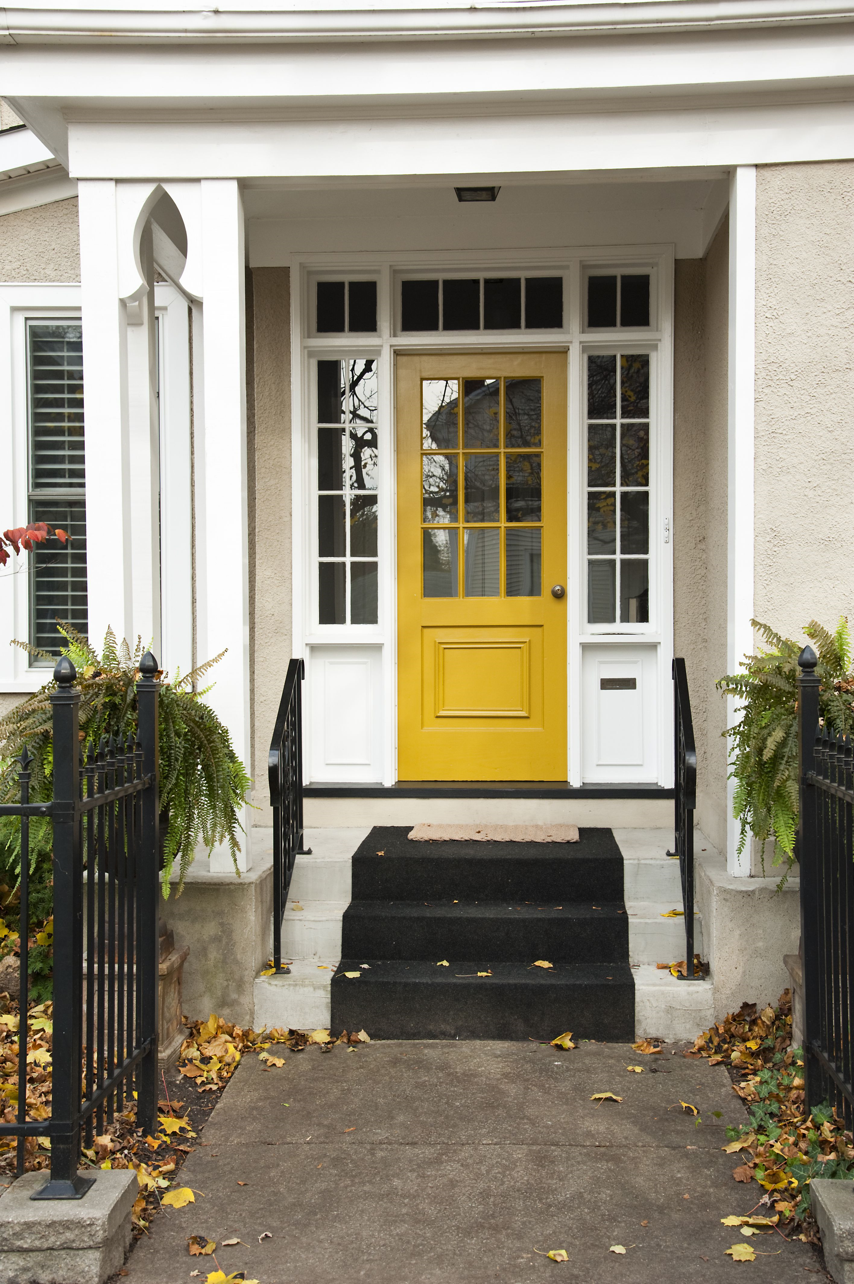 32 Best Paint Colors to Upgrade Your Front Door