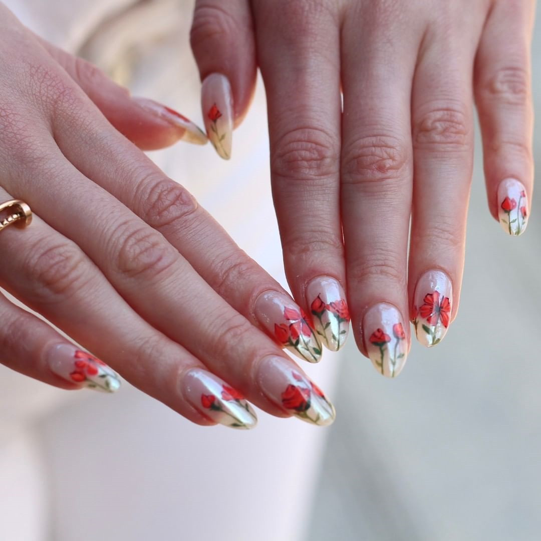 65 Pretty and Delicate Floral Nail Designs 2019  #nails #nailsdesign #nailsart #FloralNail #FlowerNail