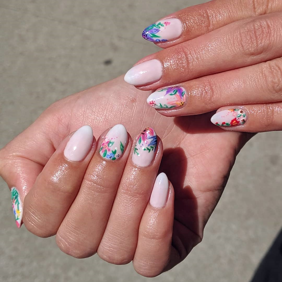 65 Pretty and Delicate Floral Nail Designs 2019  #nails #nailsdesign #nailsart #FloralNail #FlowerNail