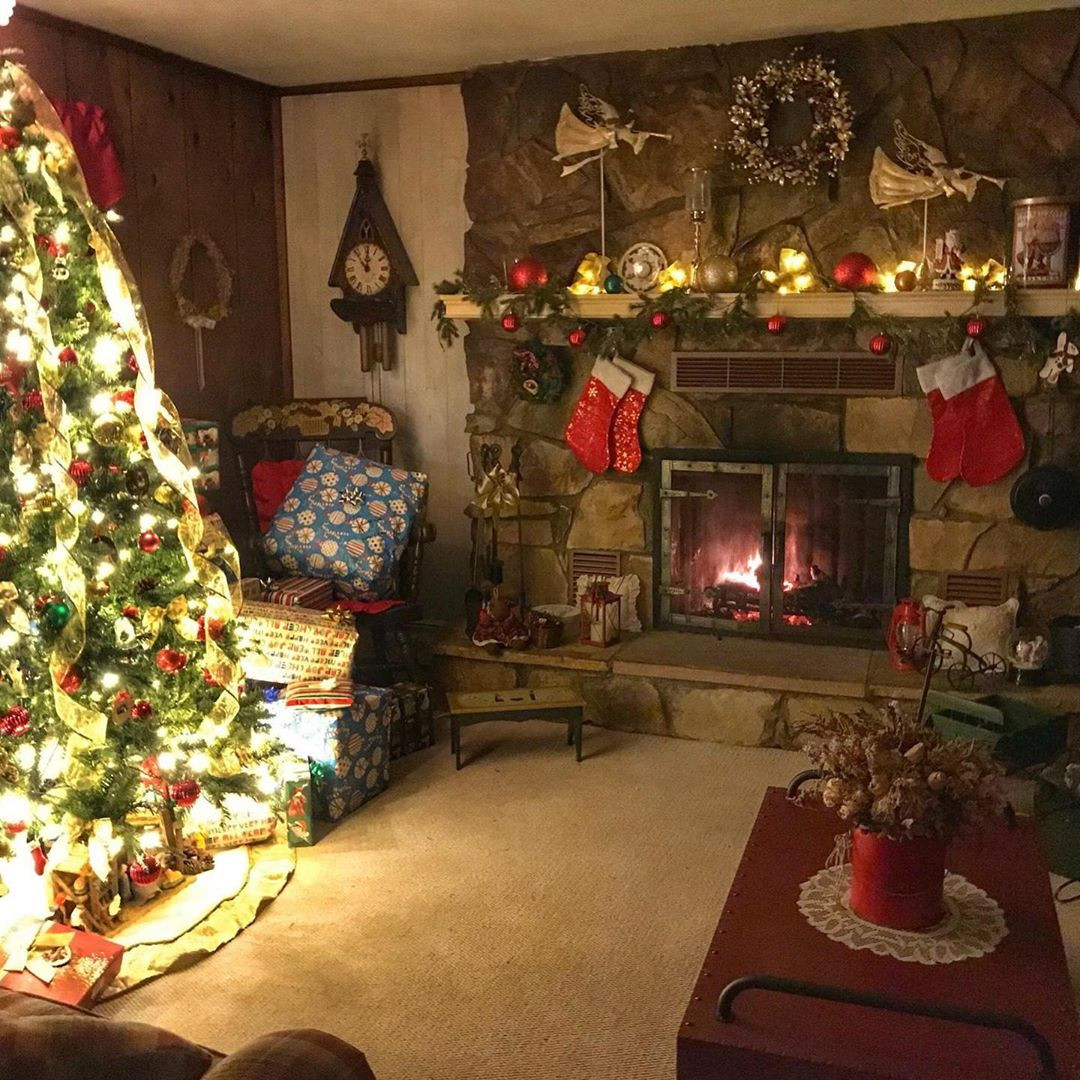 56 Fascinating Christmas Decor Ideas For Living Room