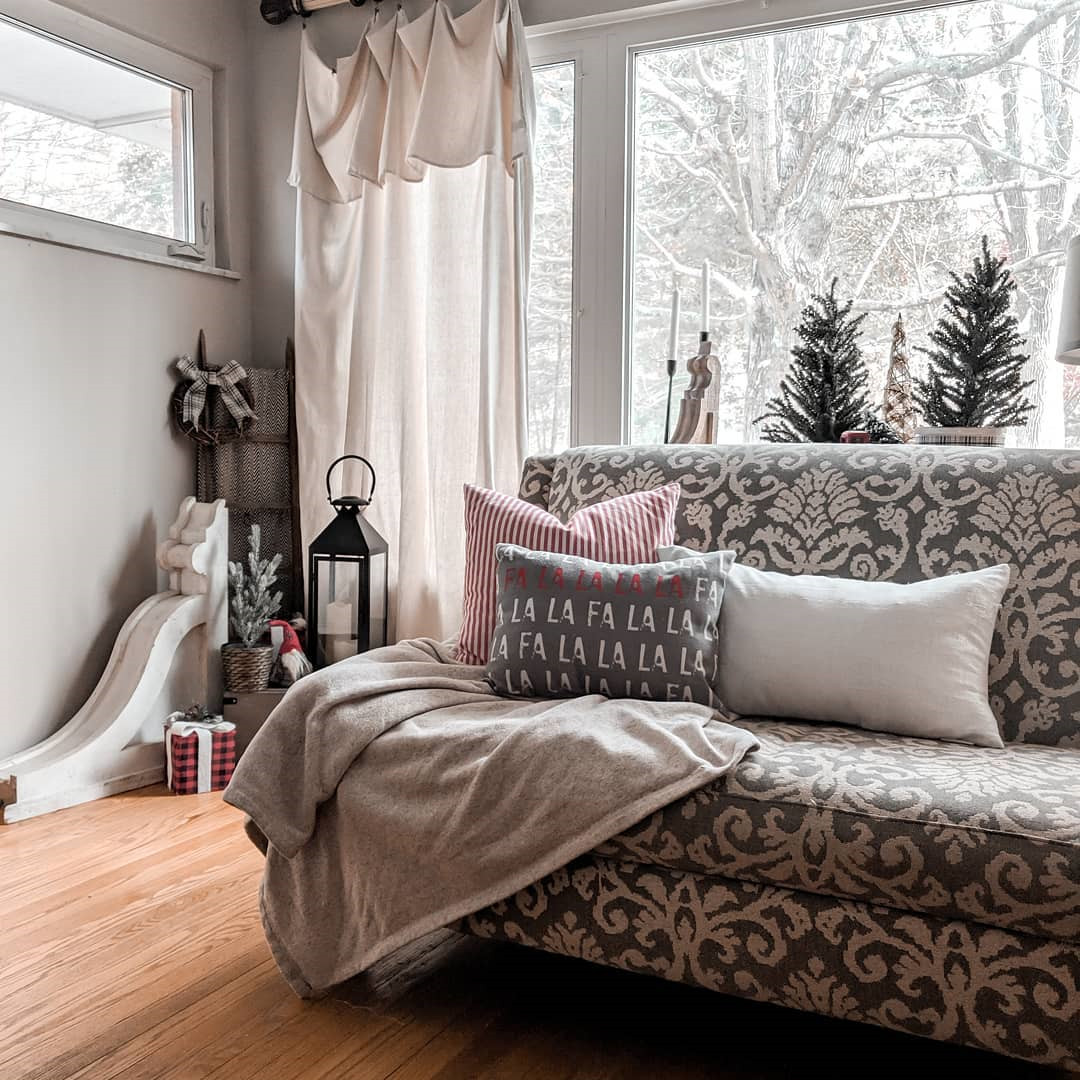 56 Fascinating Christmas Decor Ideas For Living Room