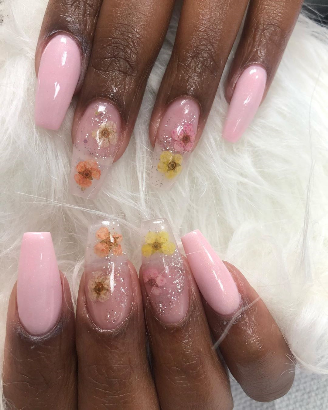 Pretty Acrylic Coffin Nails Designs Ideas for Summer,acrylic nails coffin ombre,coffin acrylic nails ideas,coffin acrylic nails long