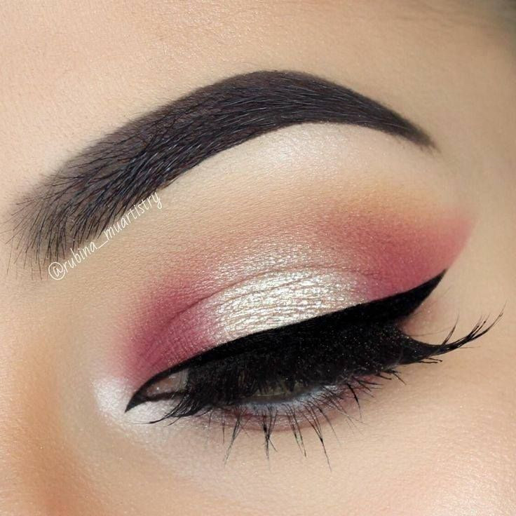 Trendy Natural Pink Eye Makeup Looks, #Pink #Eyes #Makeup #Eyeshadow #glitter #subtle #bold #rosegold