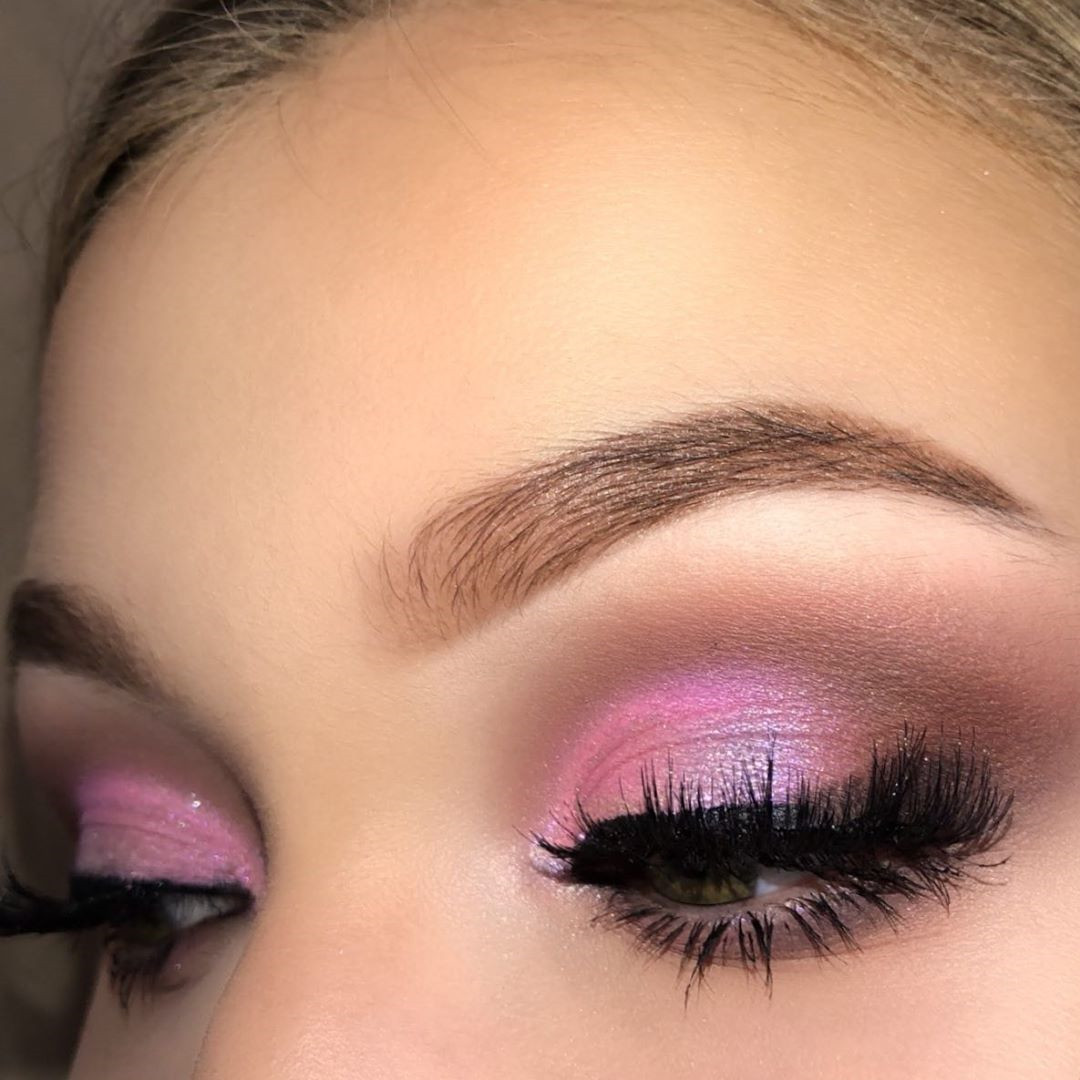 Trendy Natural Pink Eye Makeup Looks, #Pink #Eyes #Makeup #Eyeshadow #glitter #subtle #bold #rosegold