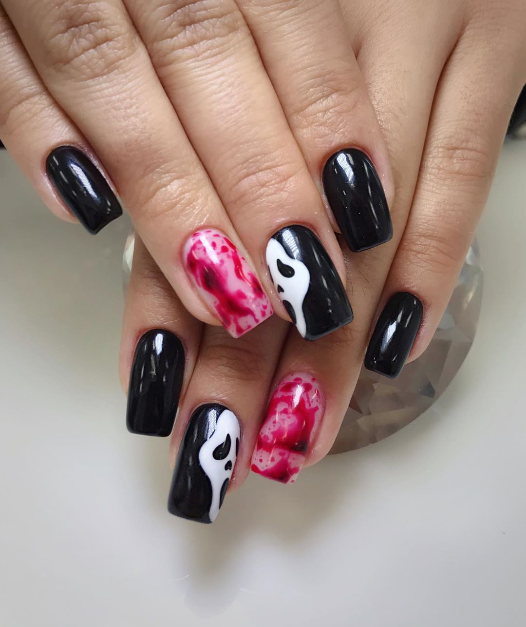 Pretty Nail Art Designs for Short Acrylic Nails,short acrylic nails coffin,short acrylic nails square,acrylic nail designs for spring,short acrylic nails almond