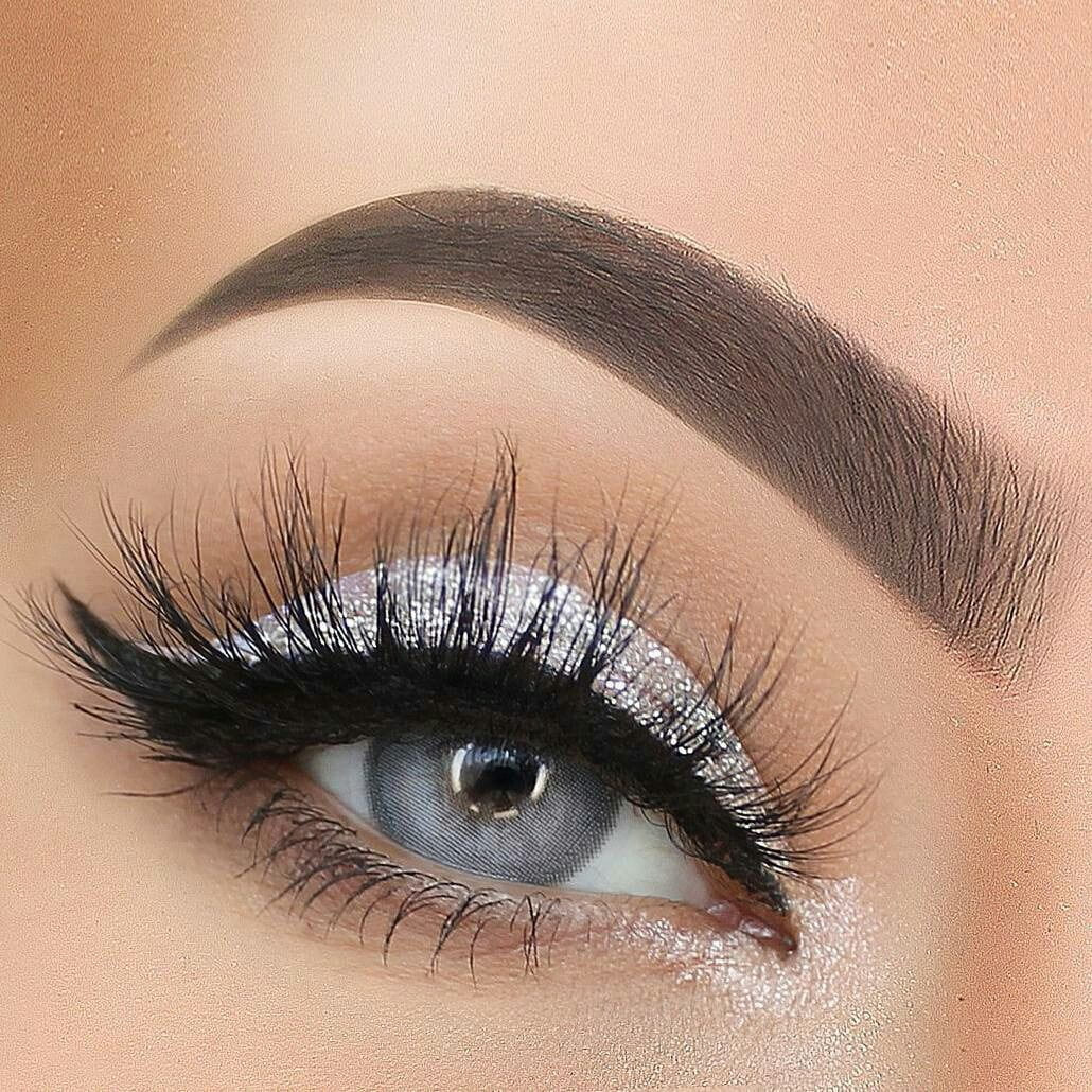 40 Glamorous Silver Grey Eye Makeup You Are Sure to Love #Silver #Makeup