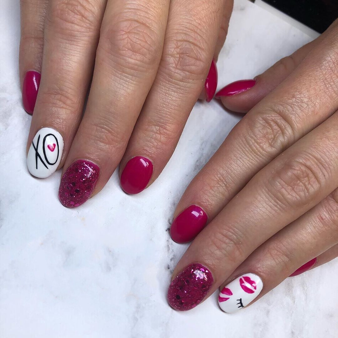 35 Valentine's Day Nail Designs You'll Fall Head Over Heels,valentines day nails 2020,valentines day nails coffin,valentines day nails 2020