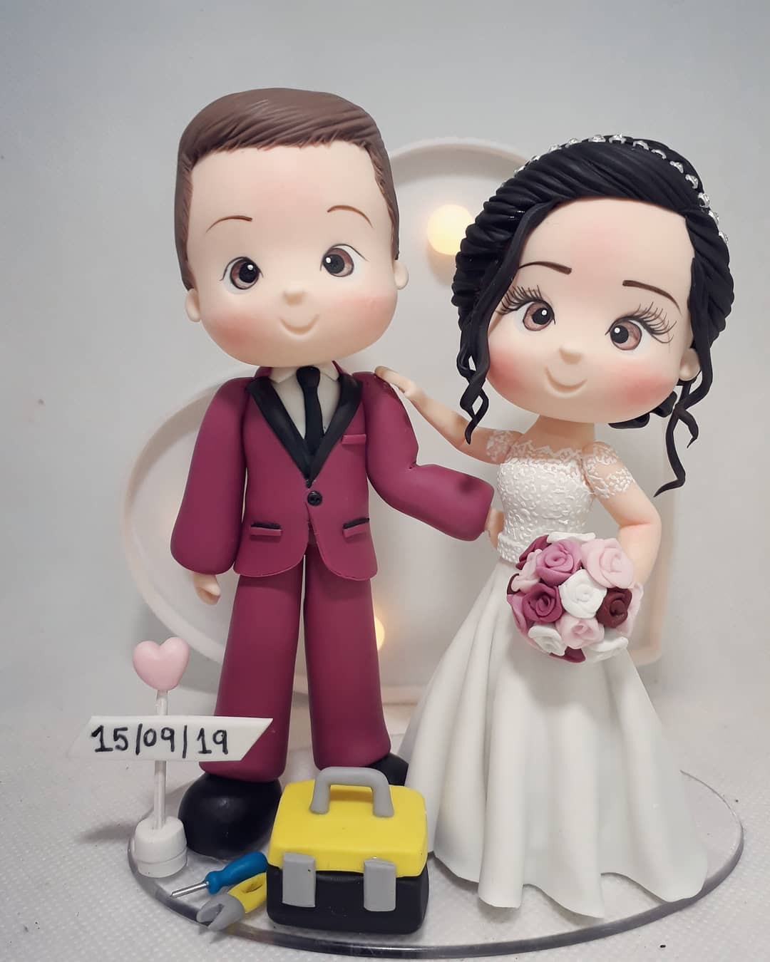 45 Best Wedding Cake Toppers You Are Sure to Love,beautiful wedding cake toppers,wedding cake toppers michaels,wedding cake toppers amazon,traditional wedding cake toppers