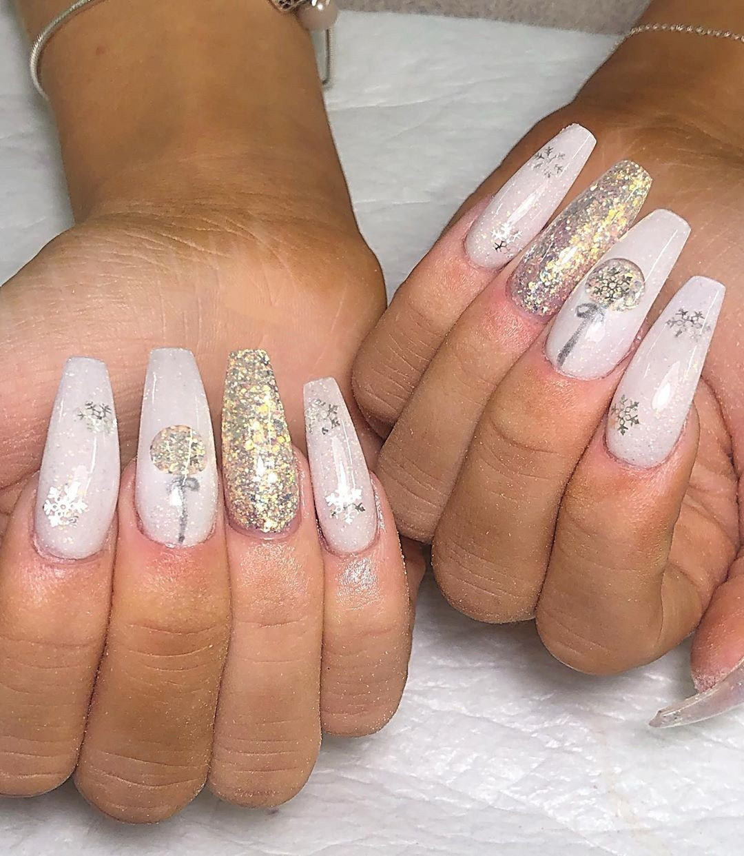 50 Acrylic Nail Designs to Fascinate Your Admirers,acrylic nail ideas 2020,acrylic nail ideas coffin,acrylic nail designs for summer