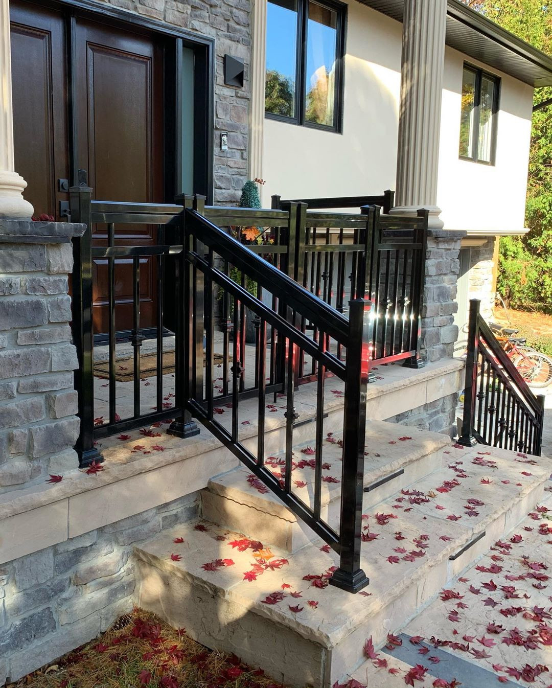 40+ Porch Railing Ideas You Can Build Yourself,vinyl porch railing ideas,cheap porch railing ideas,farmhouse front porch railing ideas