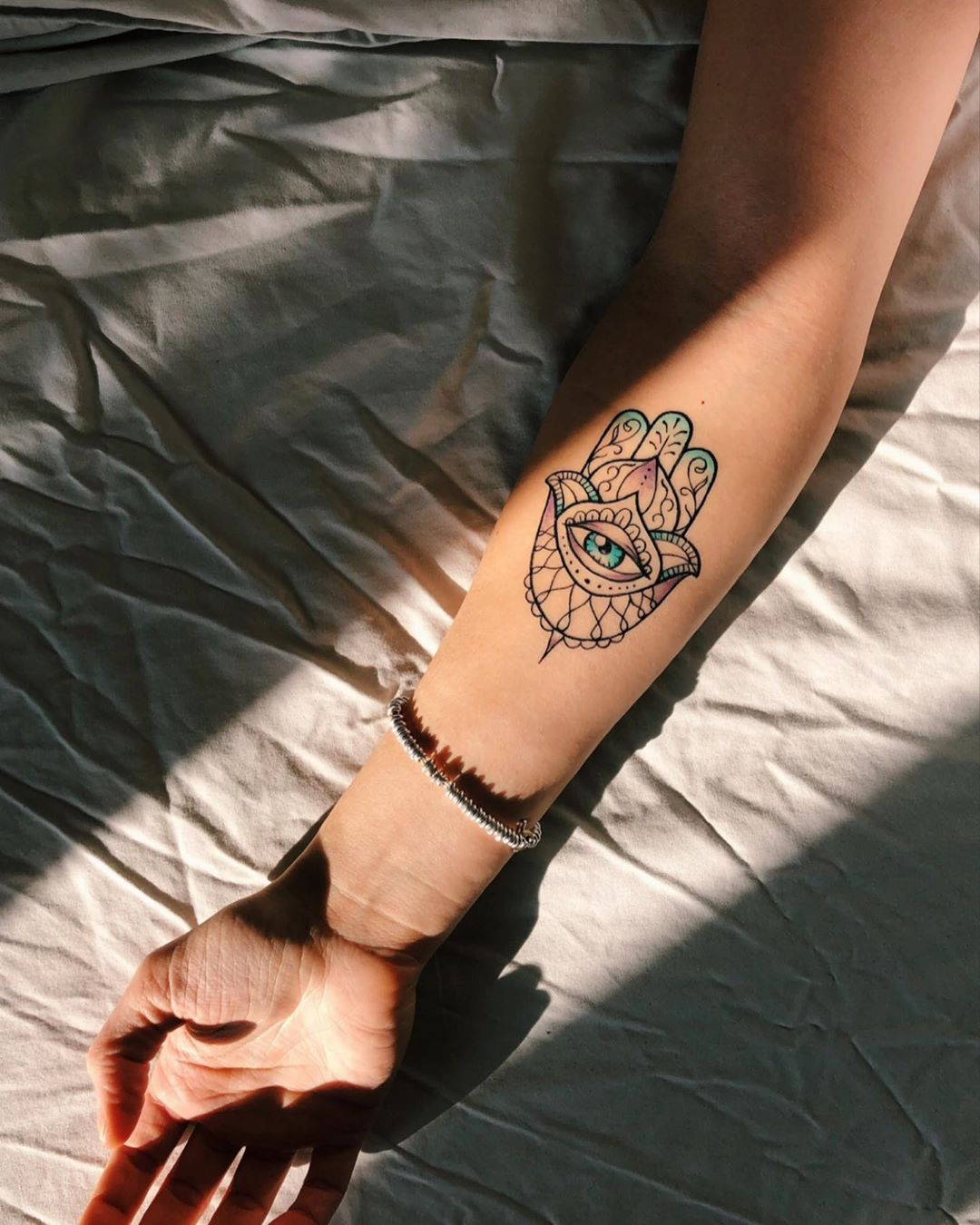 50+ Spiritual Hamsa Tattoo Designs & Meanings 2020,hamsa tattoo small,hamsa tattoo mens,hamsa tattoo drawing