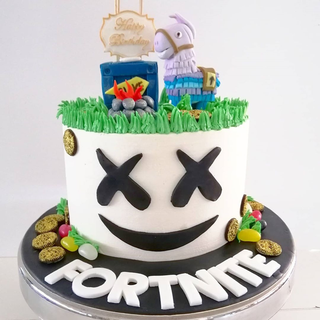 50 Fortnite Cake Ideas for Birthday Party in 2020,easy fortnite cake,fortnite cake images,fortnite cake ideas easy,fortnite cake decorations
